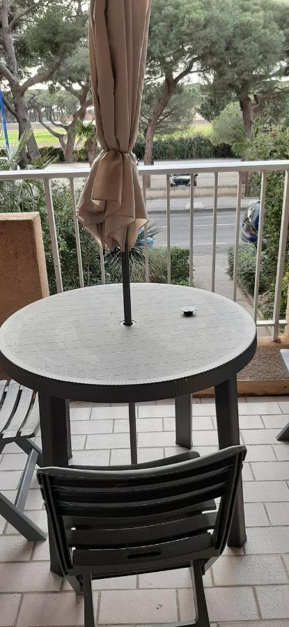 Les Iles D'Or Au Port De Hyeres Grand Studio Climatise Eksteriør billede